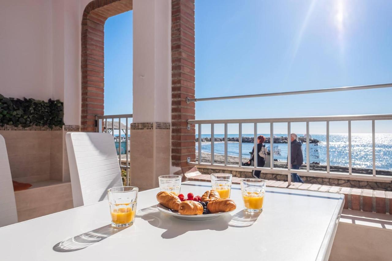 Апартаменти Hh Relax Seafront Малага Екстер'єр фото